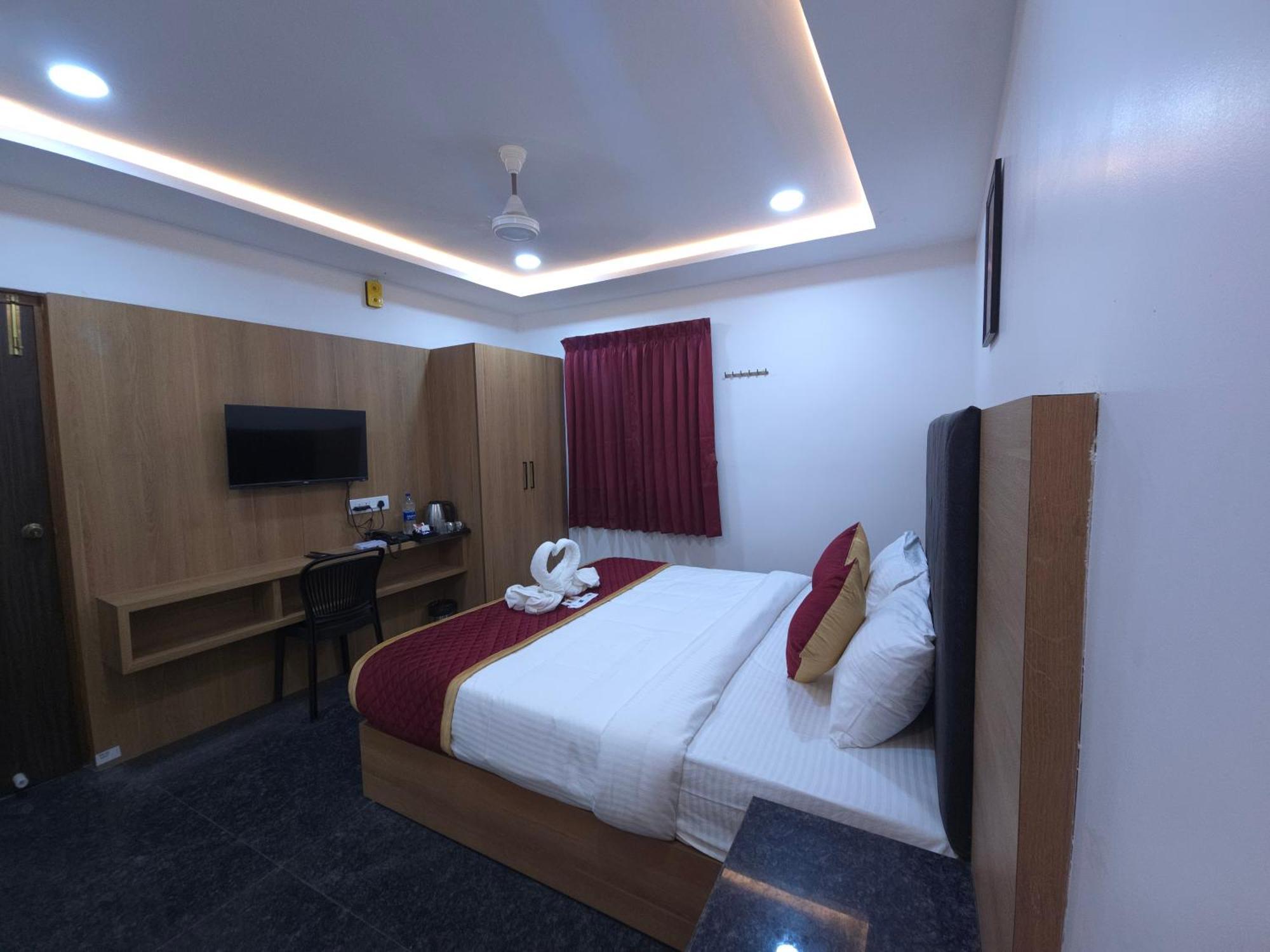 Готель Shreem Sesha Sai Residency Тіруваннамалай Екстер'єр фото